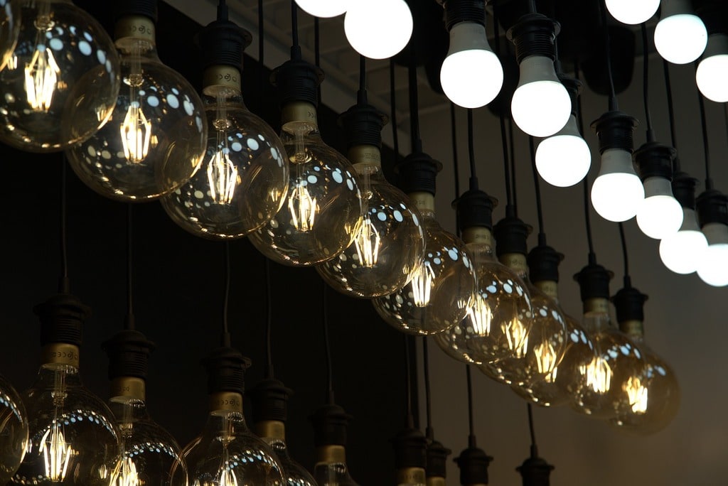 Comment illuminer un intérieur avec des luminaires bien positionnés ?